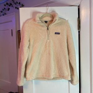 Patagonia fluffy sweatshirt